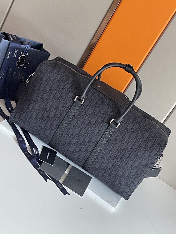 Handbag Dior 93338 size 50 x 25 x 21.5 cm