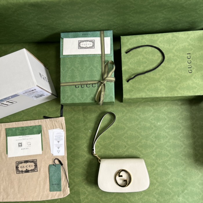 Handbag Gucci 698630 size 22*13*5 cm