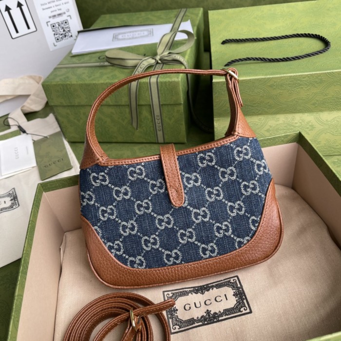 Handbag Gucci 637092 size 19*13*3 cm