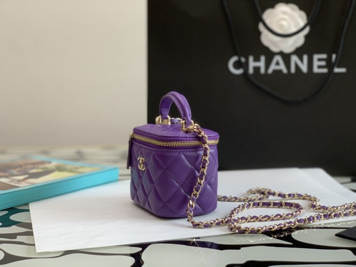 Handbag Chanel size 8.5*11*7* cm
