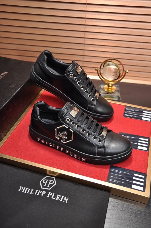 Philipp Plein Low Top Sneakers 37