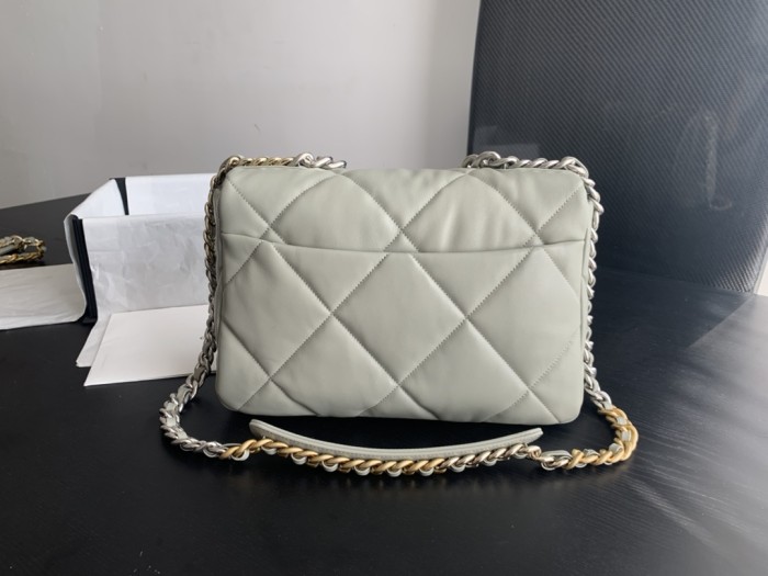 Handbag Chanel size 26cmx16cmx9 cm