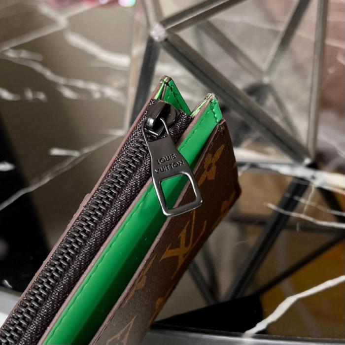 Handbag Louis Vuitton M81627 size 8*14.5*1 cm