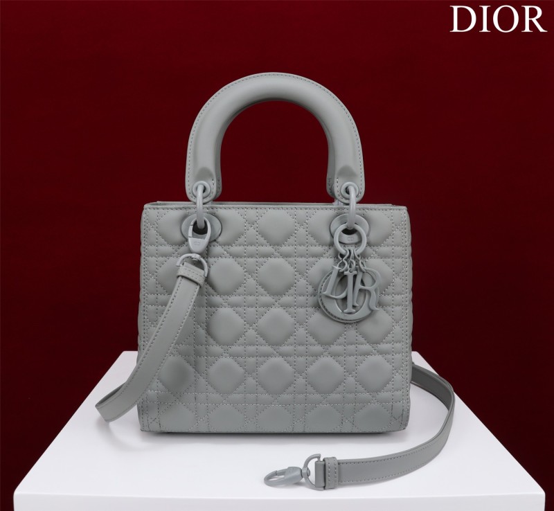Handbag Dior M0565 size 32*24*12 cm