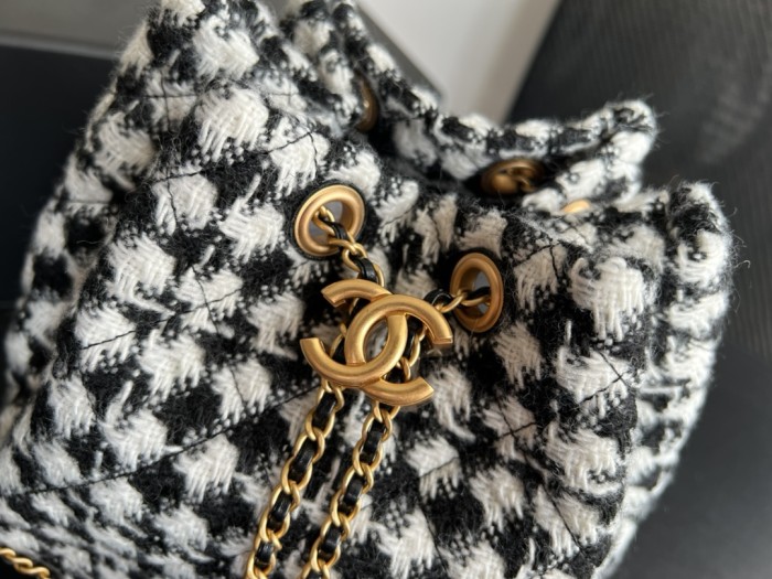 Handbag Chanel AS3639 size 18cmx19.5cmx14 cm