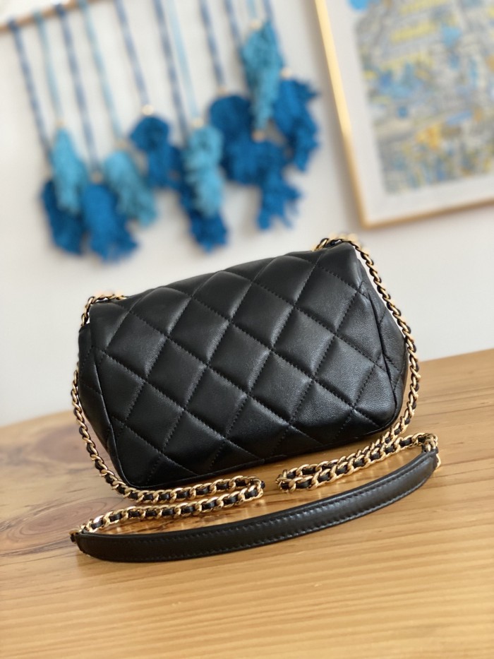 Handbag Chanel 3474 size 15*20*8 cm