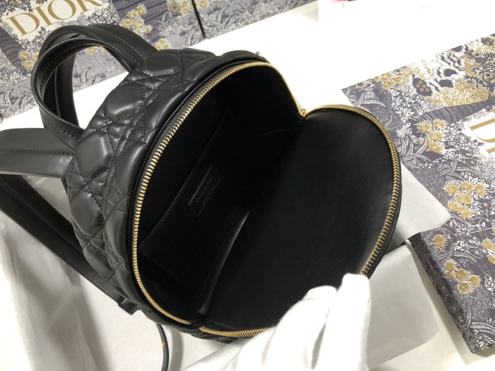 Handbag Dior M9221 size 21.5 x 31.5 x 13 cm