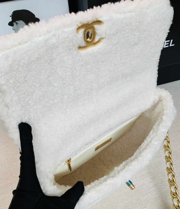 Handbag Chanel size 26×16×9 cm