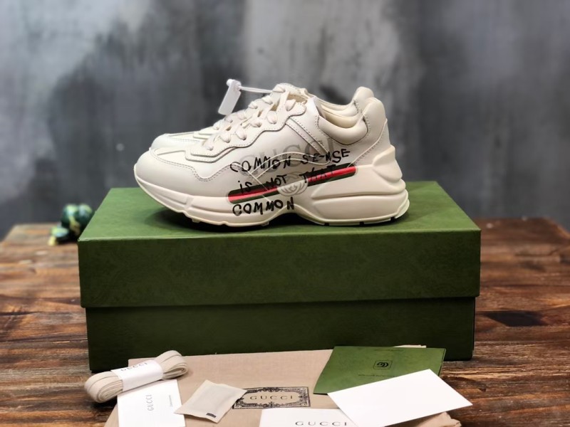 Gucci Rhyton sneaker 30