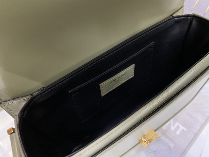 Handbags SAINT LAURENT 634305 size 23-16-6 cm