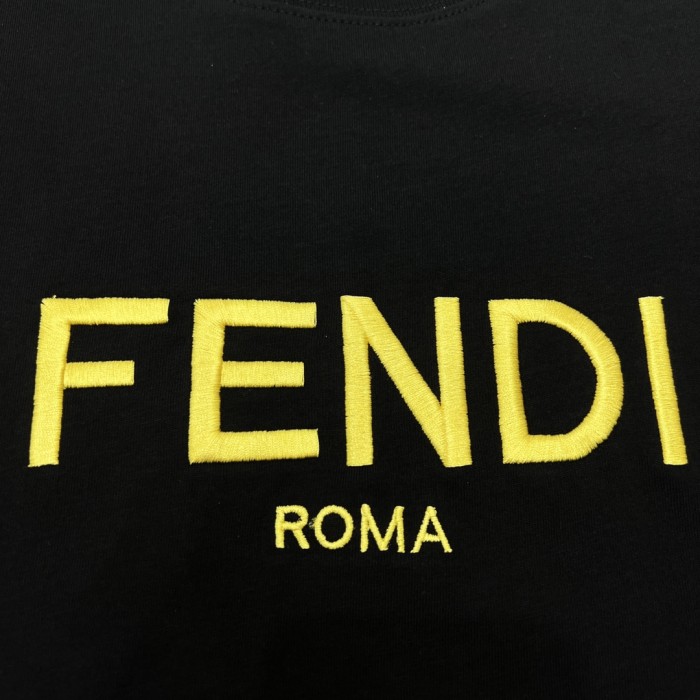 Clothes Fendi 21