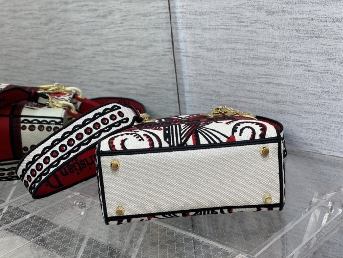 Handbag Dior size 24 cm