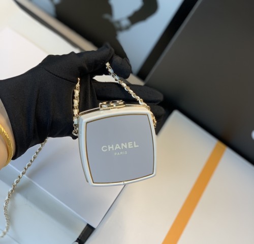 Handbag Chanel size 8*8*4 Cm