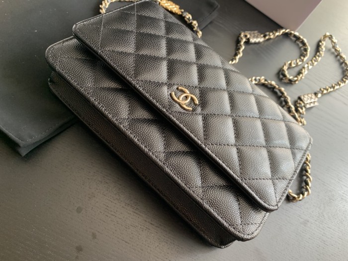 Handbag Chanel AP2400 size 19 cm