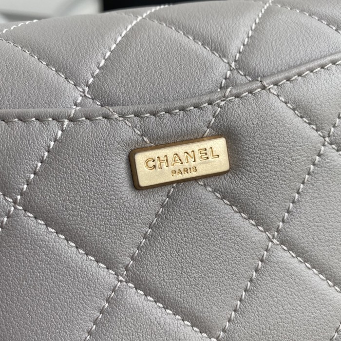 Handbag Chanel AS2051 size 12-15-6.5 cm.