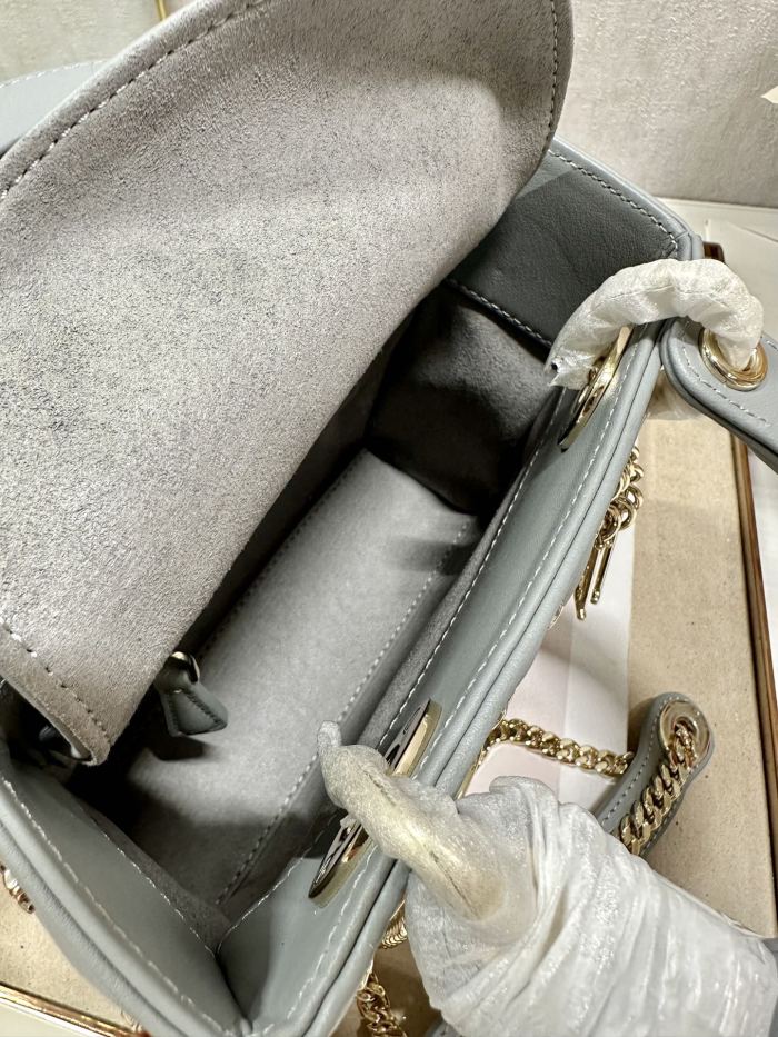 Handbag Dior 0505 size 17×7.5×14 cm