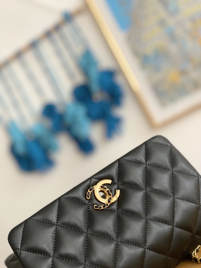 Handbag Chanel 3378 size 15cmX20cmX9 cm