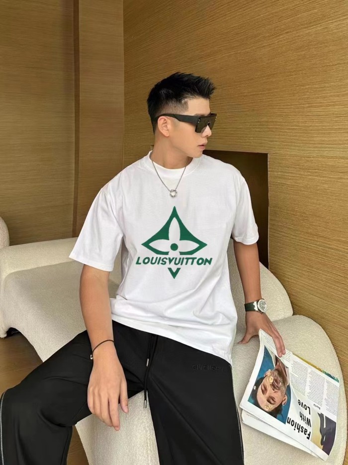 Clothes Louis Vuitton 4