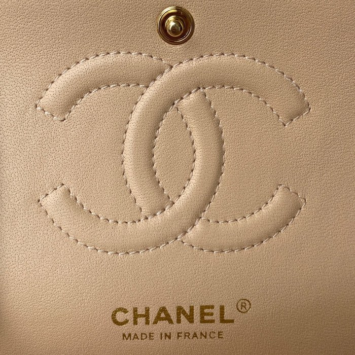 Handbag Chanel A01112 size 15.5x25.5x6.5 cm