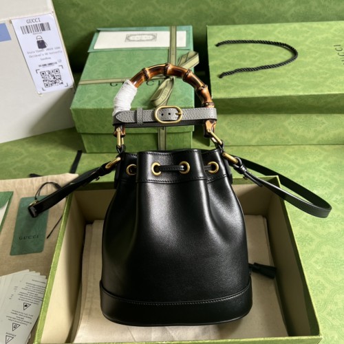 Handbag Gucci 724667 size 19*30.5*6 cm