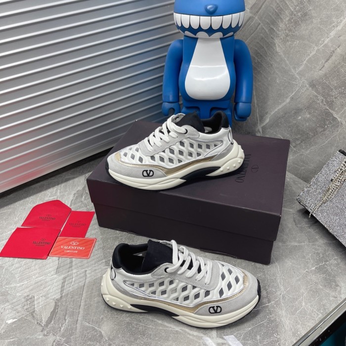 VALENTINO GARAVANI Ready Go Runner Sneaker 2