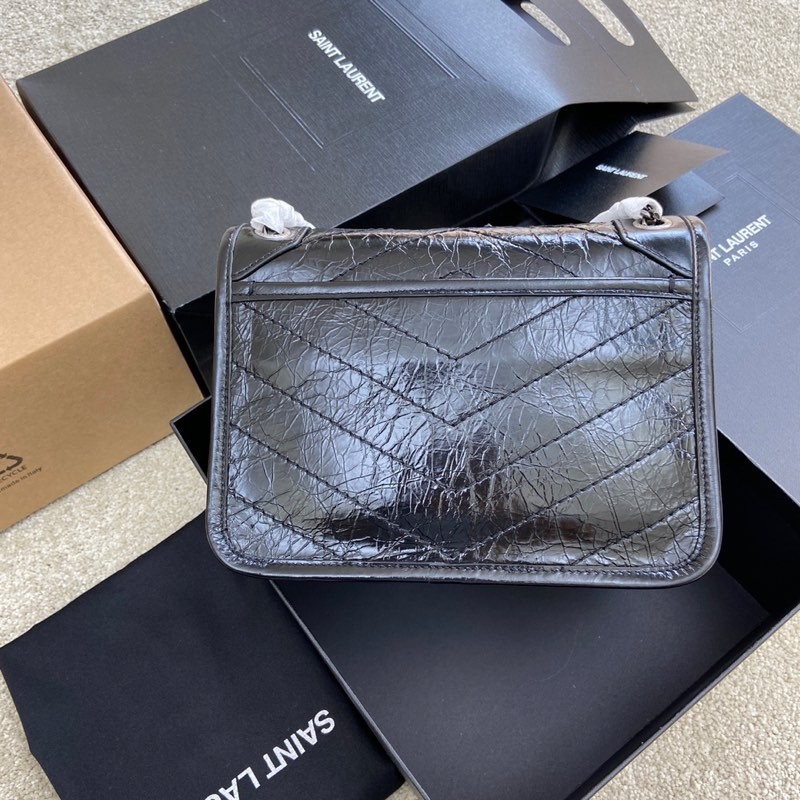 Handbags SAINT LAURENT 533037 size 22×16.5×12 cm
