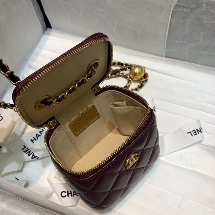 Handbag Chanel 81136 size 10.5 8.5 7 cm