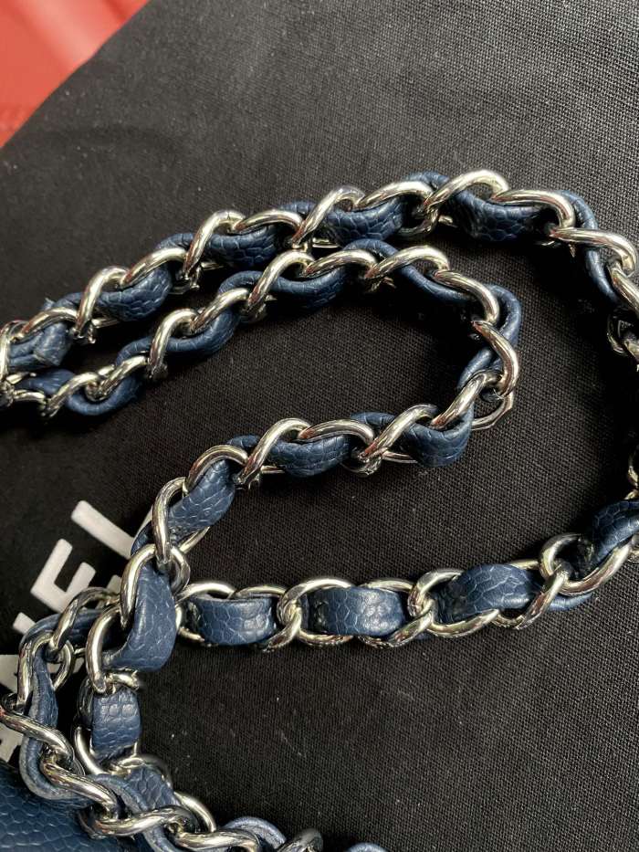 Handbag Chanel A01112 size 25.5*15.5*6.5 cm