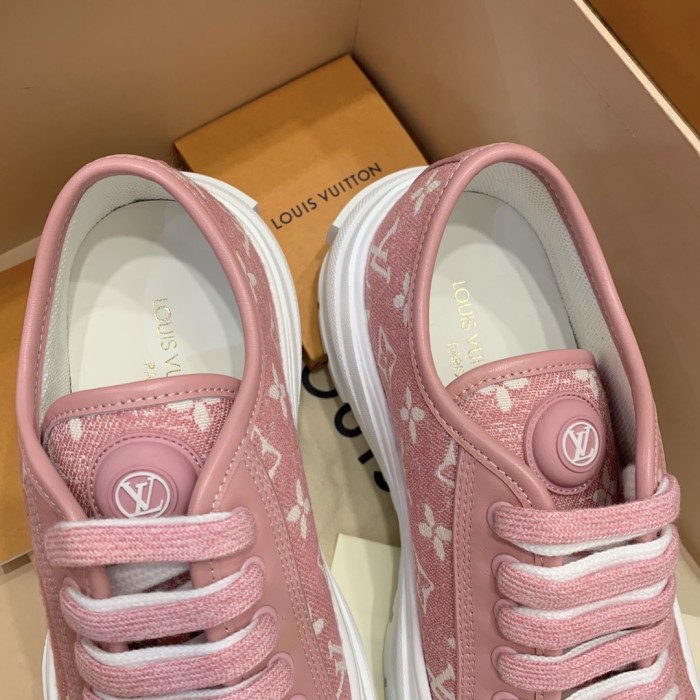 Louis Vuitton LV SQUAD TRAINER BOOTS 5