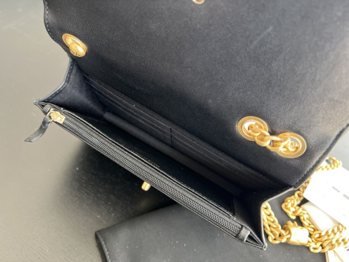 Handbag Chanel AP3043 size 19 cm