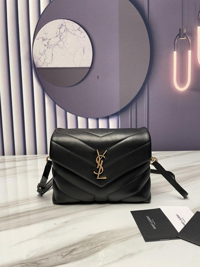 Handbags SAINT LAURENT 467072 size 20X14X7 cm