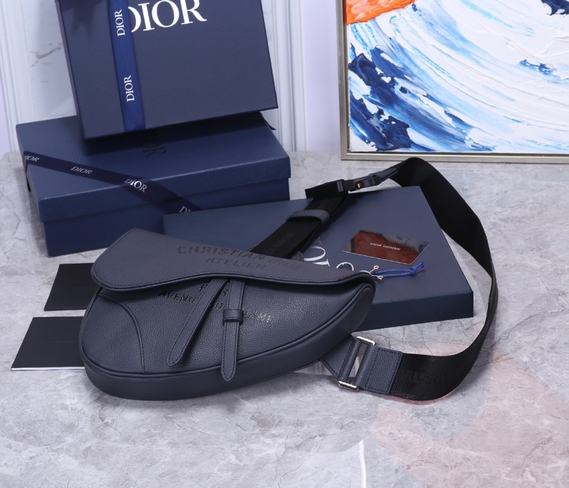 Handbag Dior 93305 size 26*19*4.5 cm
