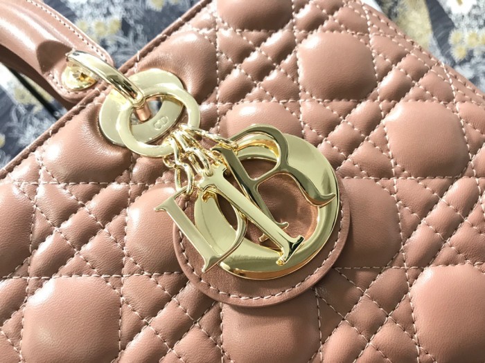 Handbag Dior M0566 size 32*25*11 cm