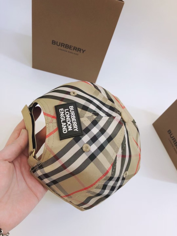 Hat Burberry 5
