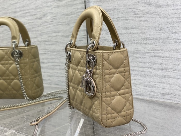 Handbag Dior size 17 cm