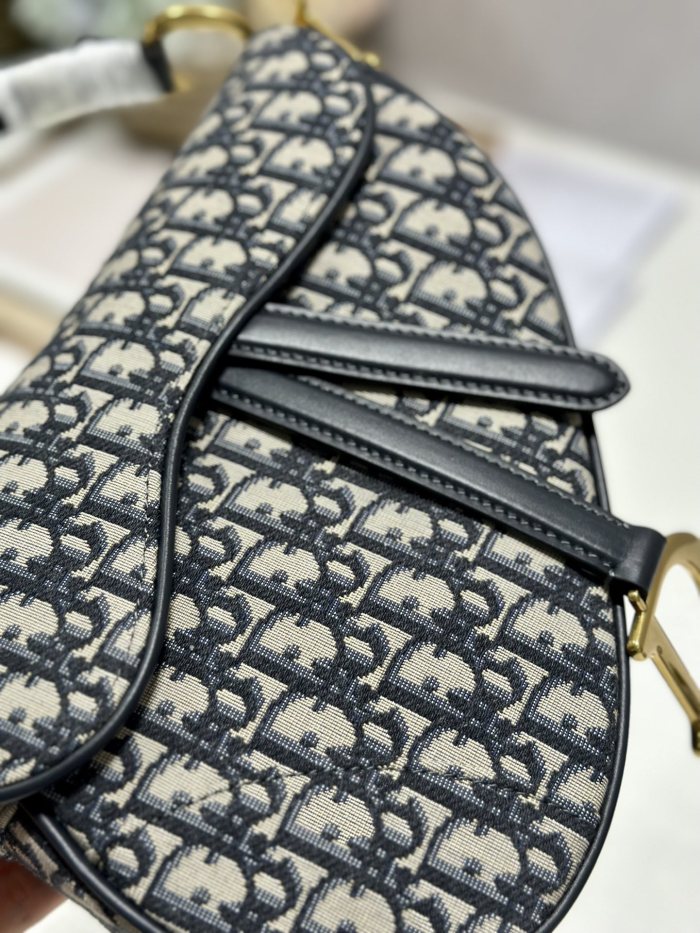 Handbag Dior 3351 size 25.5×20×6.5 cm