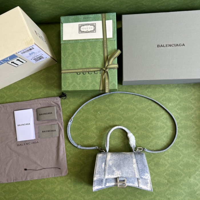 Handbag Gucci 593546 size 23*15*10 cm