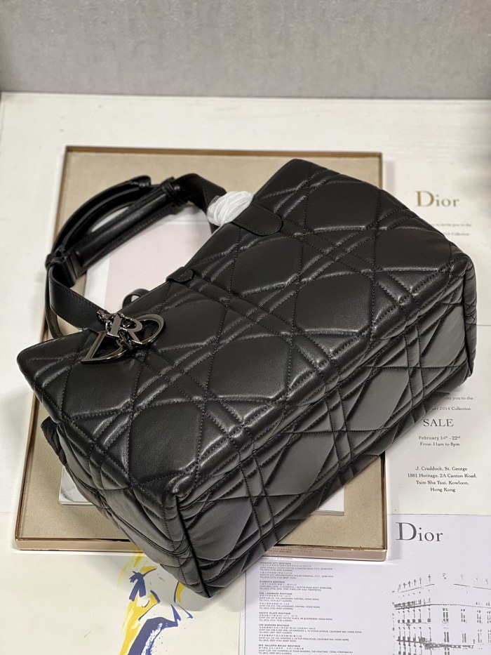 Handbag Dior 1188 size 30×36×15 cm