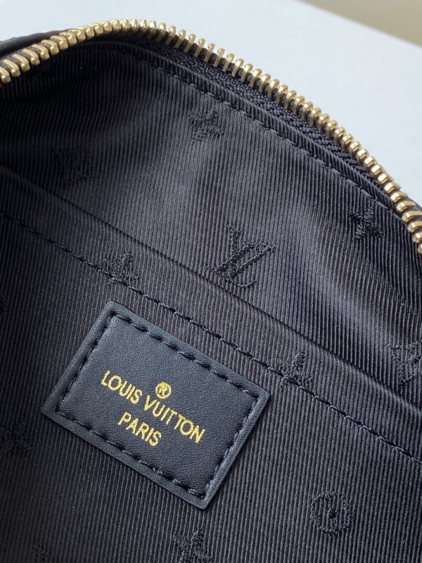 Handbag Louis Vuitton M59800 size 20x10x10 cm