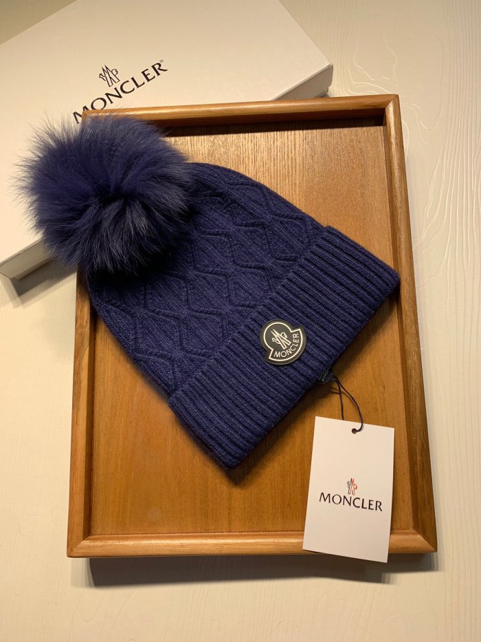 Hat Moncler 4