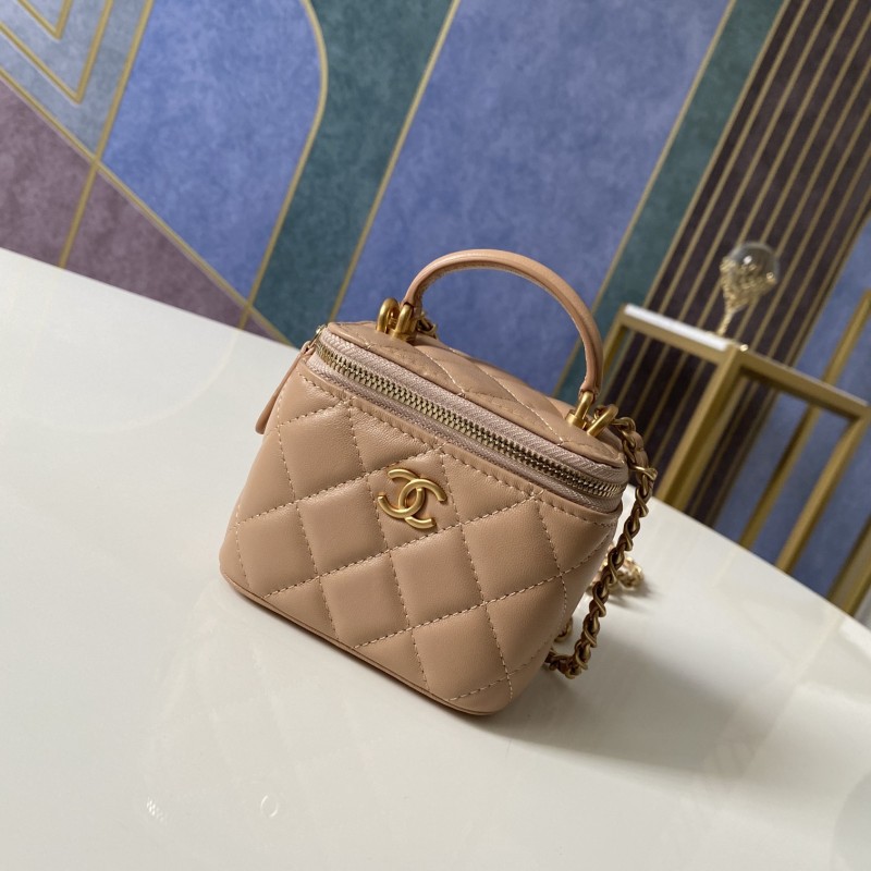 Handbag Chanel 81113 size 10 7 9 cm