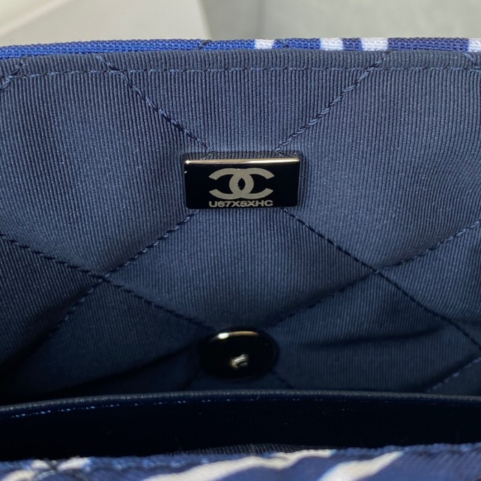 Handbag Chanel AS3521 size 15X24.5X5 cm