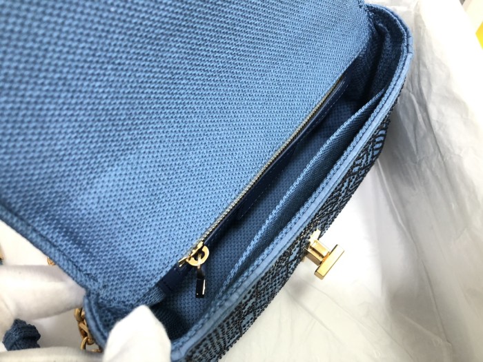 Handbag Dior M9241 size 20*12*7 cm