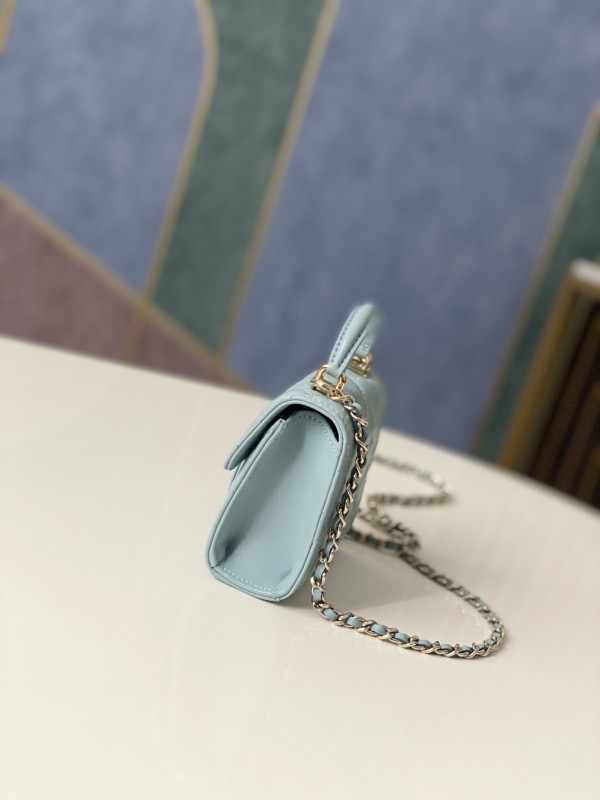 Handbag Chanel 81191 size 12 cm