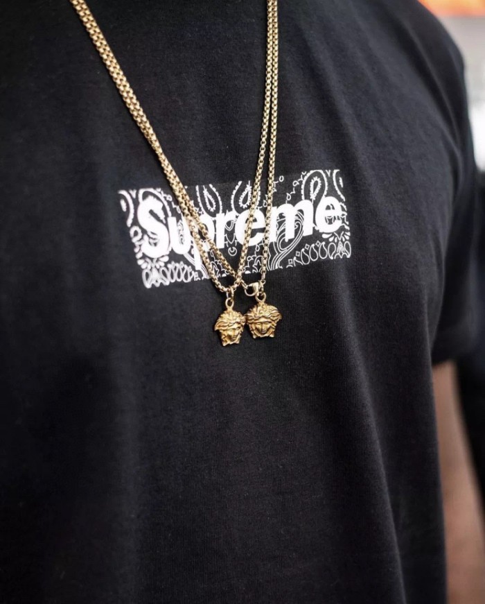 Clothes Supreme 7