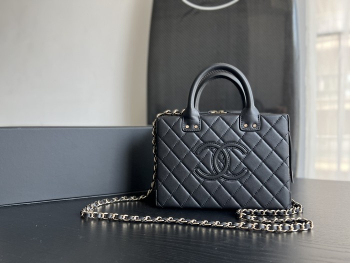 Handbag Chanel 3344 size 20.5cm15cmx10.5 cm