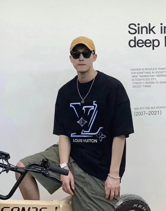 Clothes Louis Vuitton 311