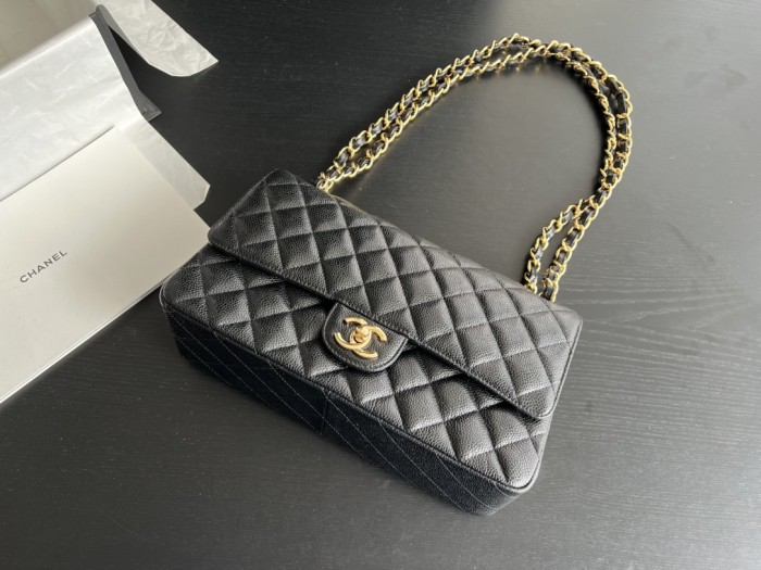 Handbag Chanel size 28 cm