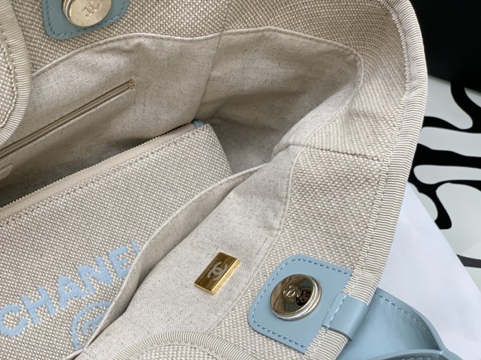 Handbag Chanel size 32 cm