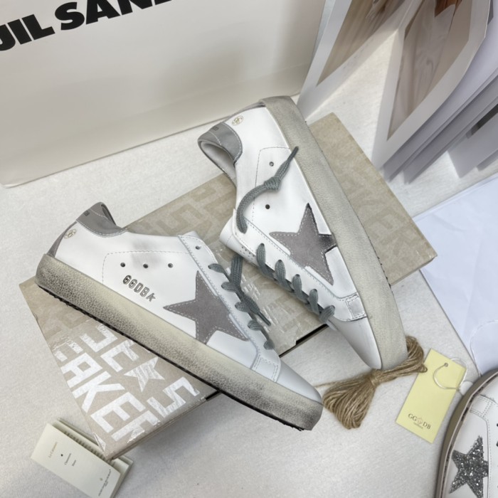 Golden Goose Superstar distressed-finish sneakers 29